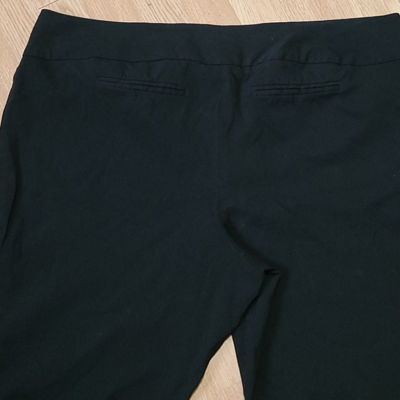 Torrid Classic Signature Black Bootcut Trendy Pants Short 20 - Picture 10 of 10